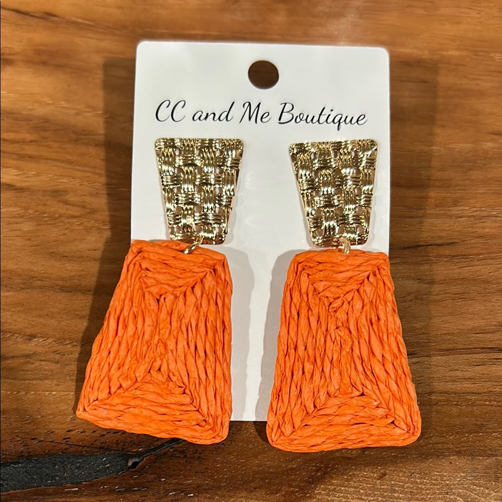 NWT Bright Orange Raffia Woven Geometric Statement Earrings
C3 - Picture 5 of 8